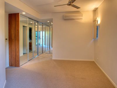 9 / 98 Mitchell Street, North Ward