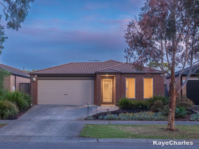 13 Stanhope Place, Pakenham