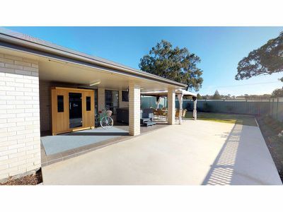 40 Cypress Point Drive, Dubbo