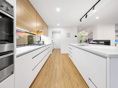 54 Lone Pine Circuit, Upper Coomera