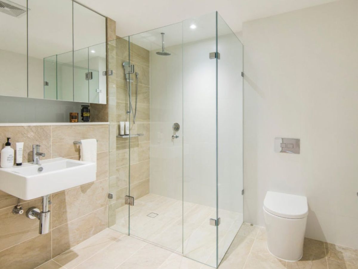302 / 320-322 Military Road, Cre...