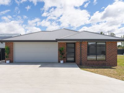 6 Monastery Court, Longford