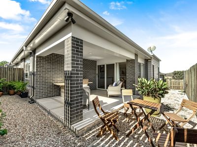 1 / 32 Orchard Lane, Glenvale