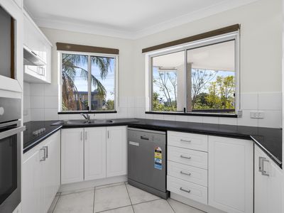 4 / 18 Augustus Street, Toowong