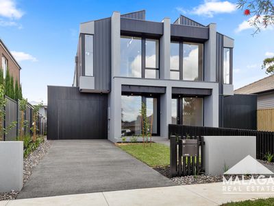 11 Sapphire Street, Essendon West