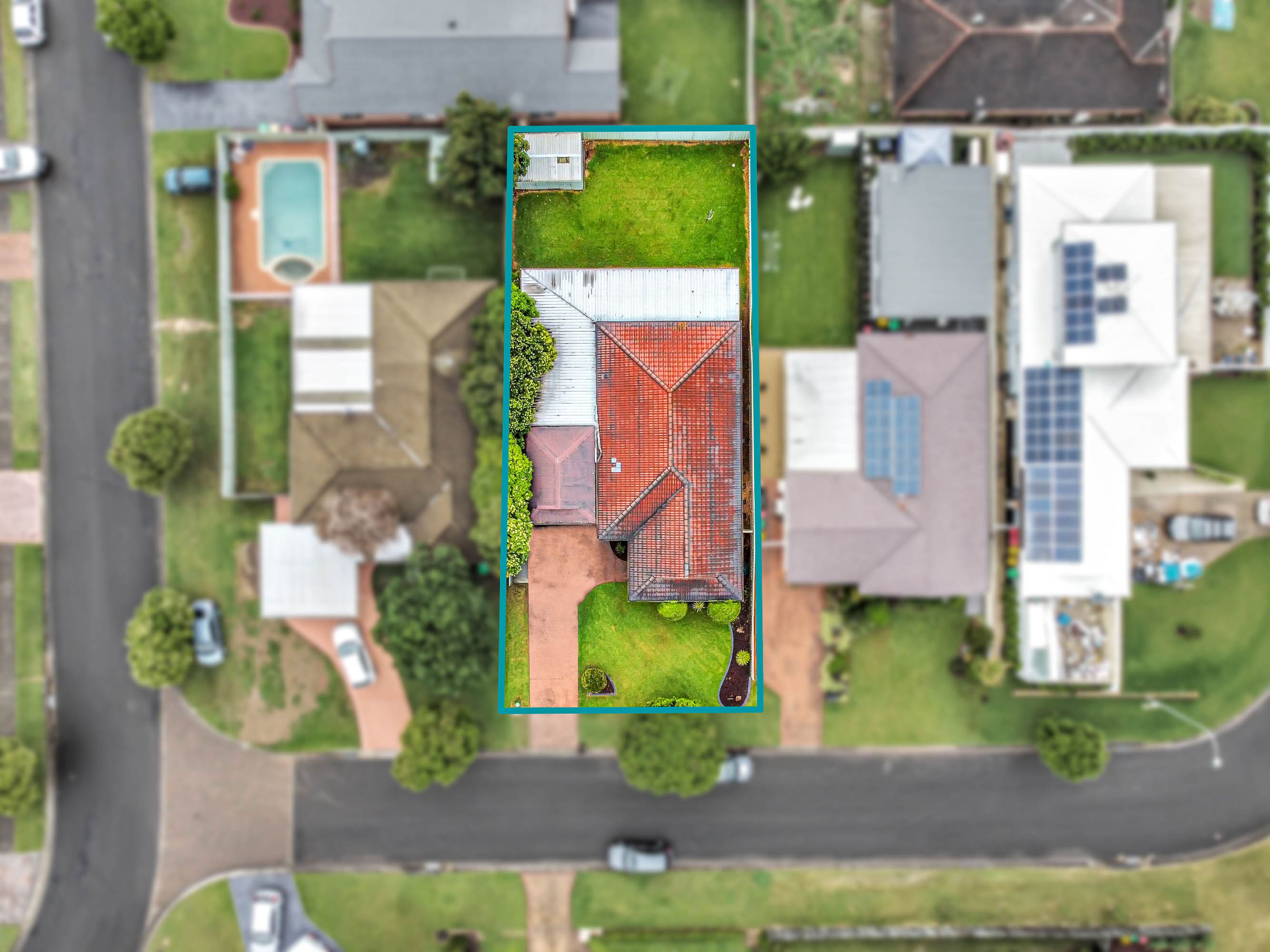 4 Henze Crescent, CLAREMONT MEADOWS