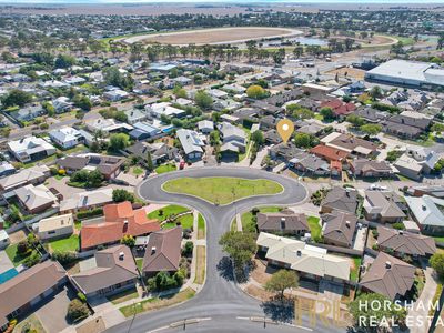 2 / 8 Ashwin Close, Horsham
