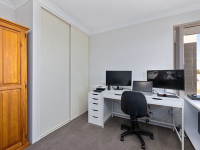 4 Barossa Loop, Harrisdale