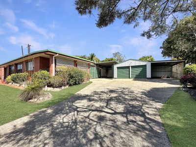 21 Crouch Avenue, Atherton