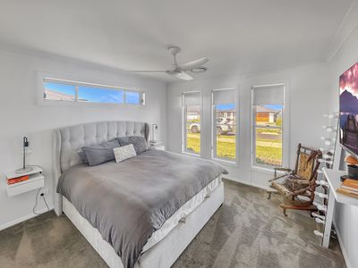 70 Azure Avenue, Dubbo