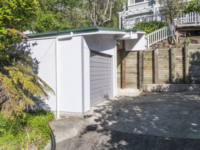 32 Locking Street, Nelson South
