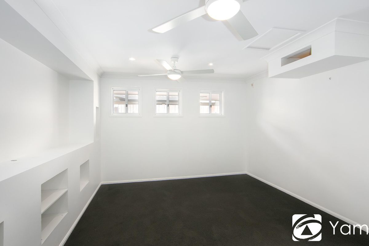 98 Lakes Boulevard, Wooloweyah