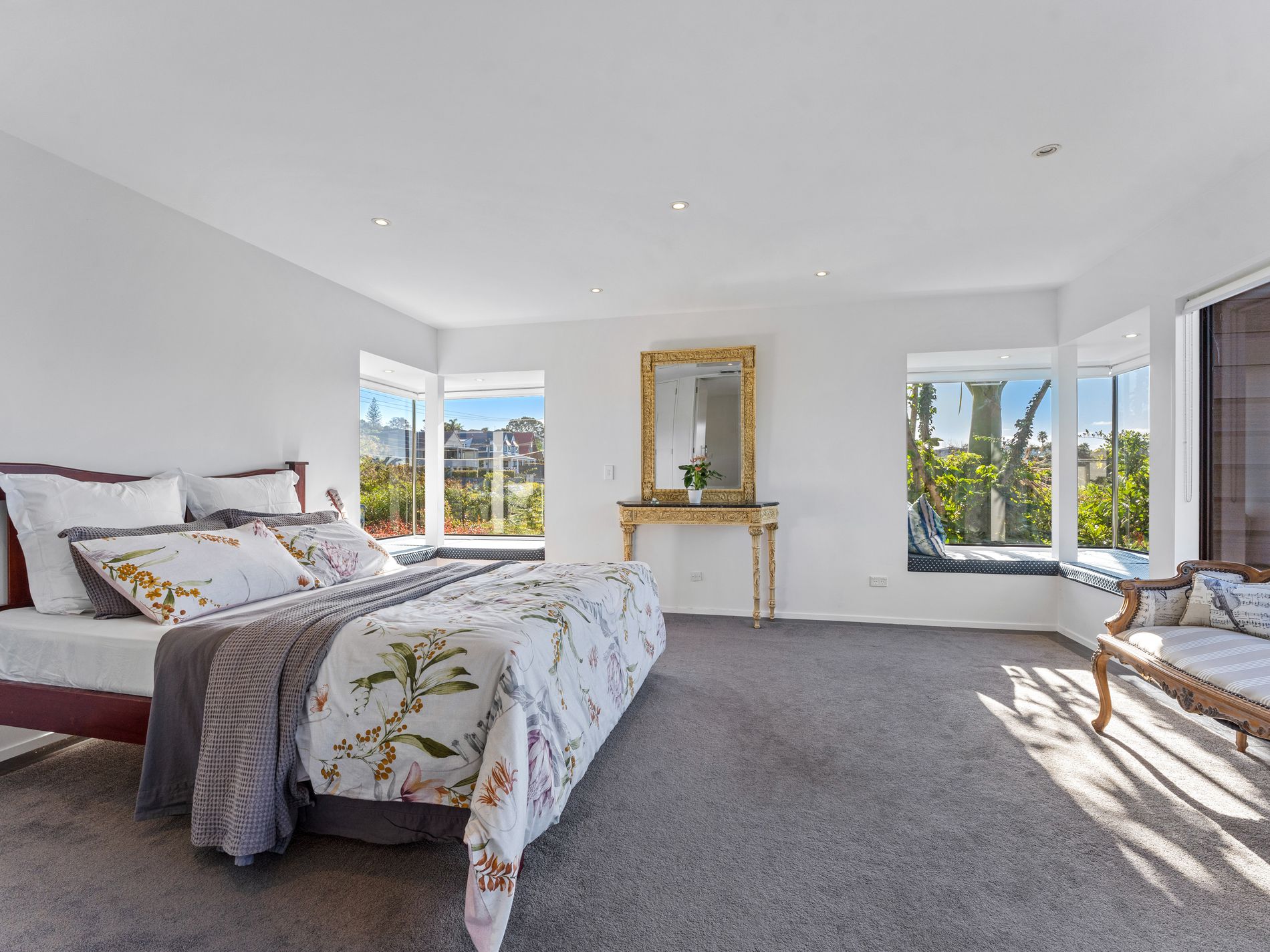 157 Beach Road, Castor Bay