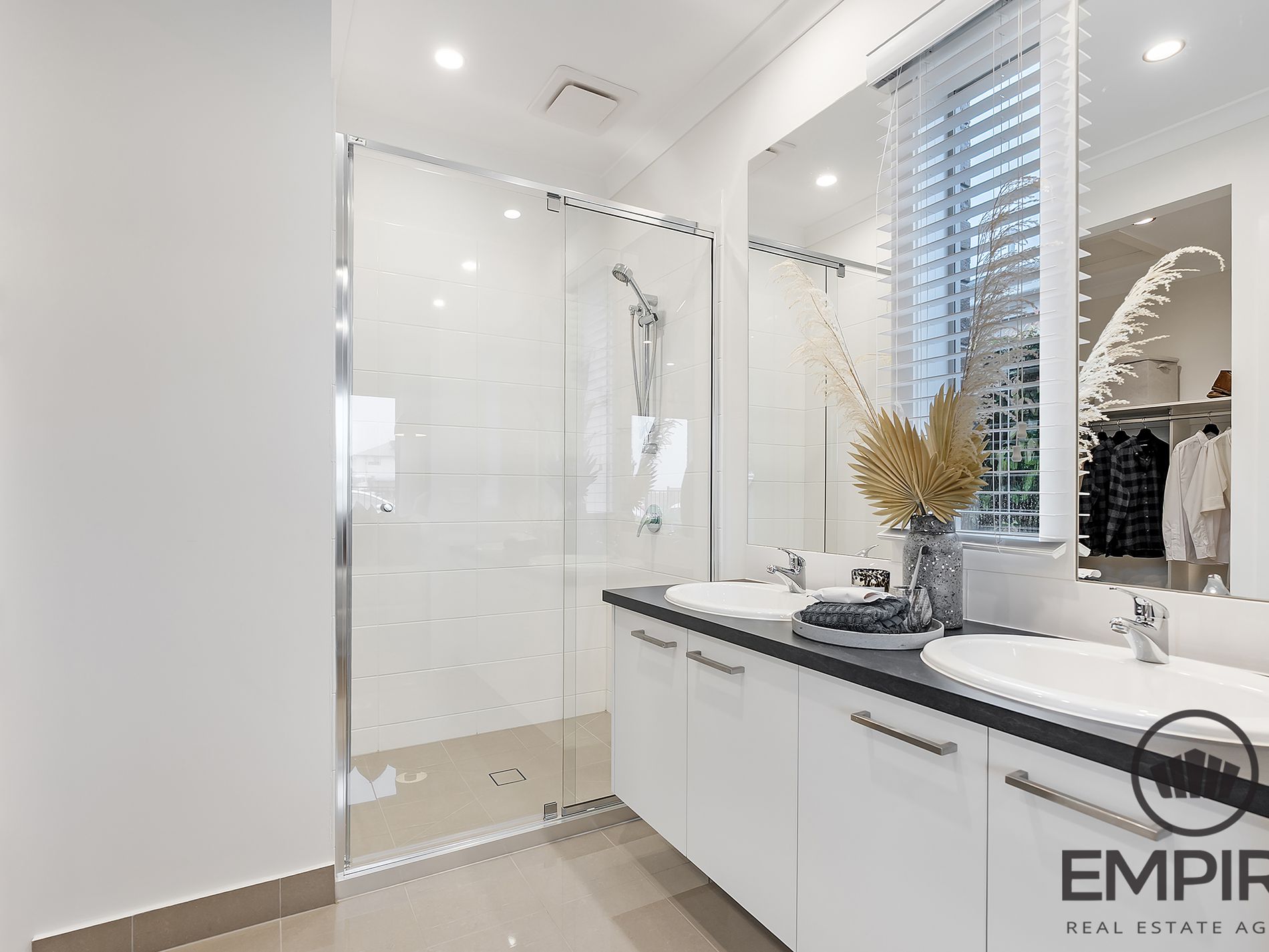 47 Centenary Boulevard, Officer South