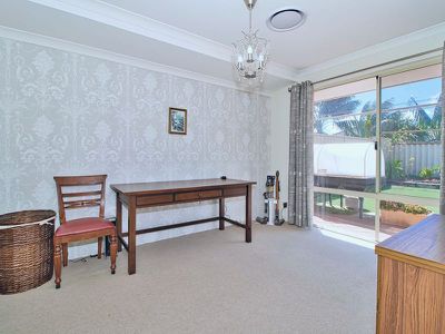 74 Chelmsford Avenue , Port Kennedy