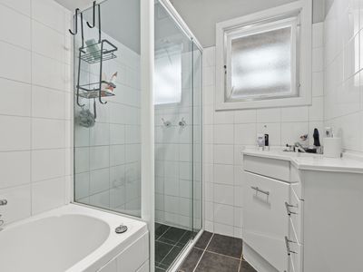 11 Tindola Street, Brahma Lodge