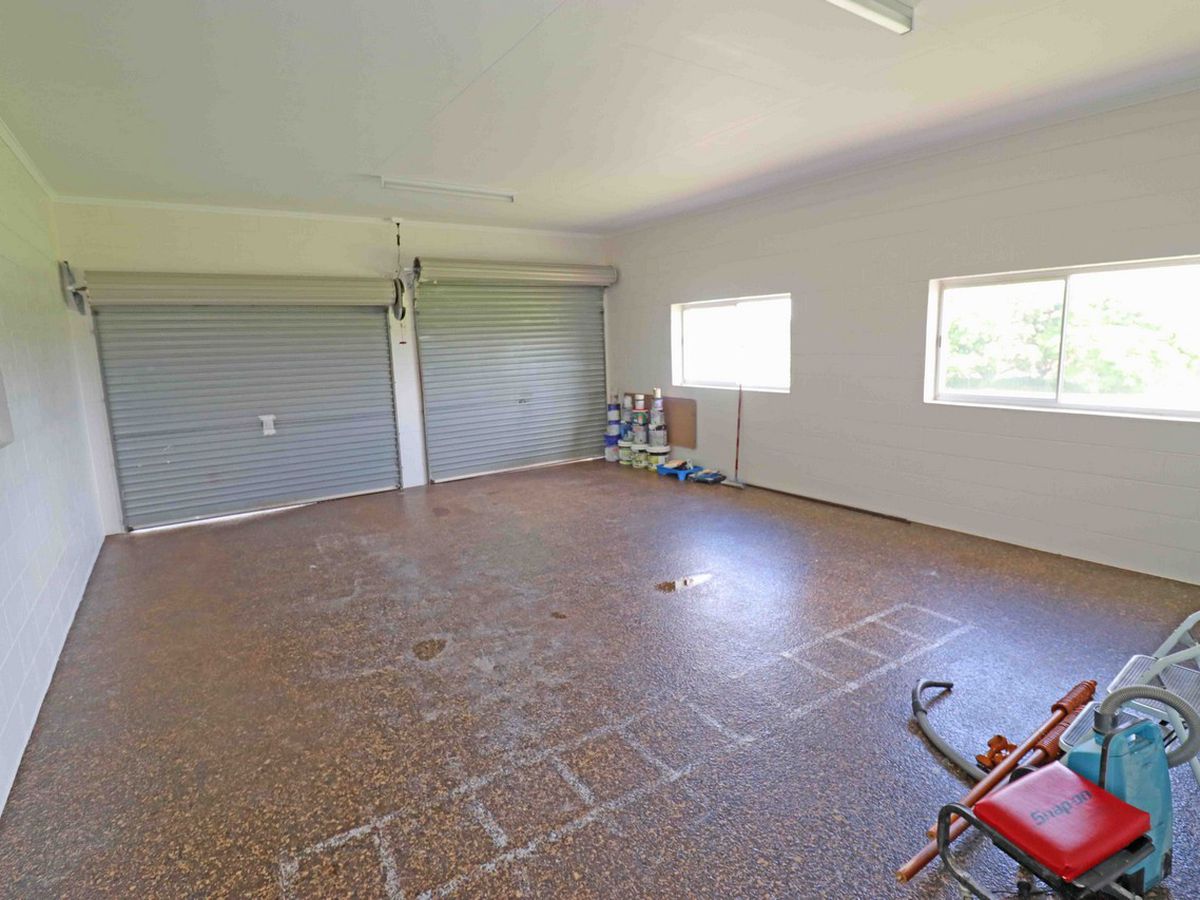 17 Grove Street, Atherton