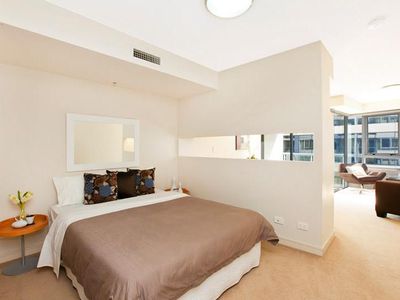 1704 / 79-81 Berry Street, North Sydney