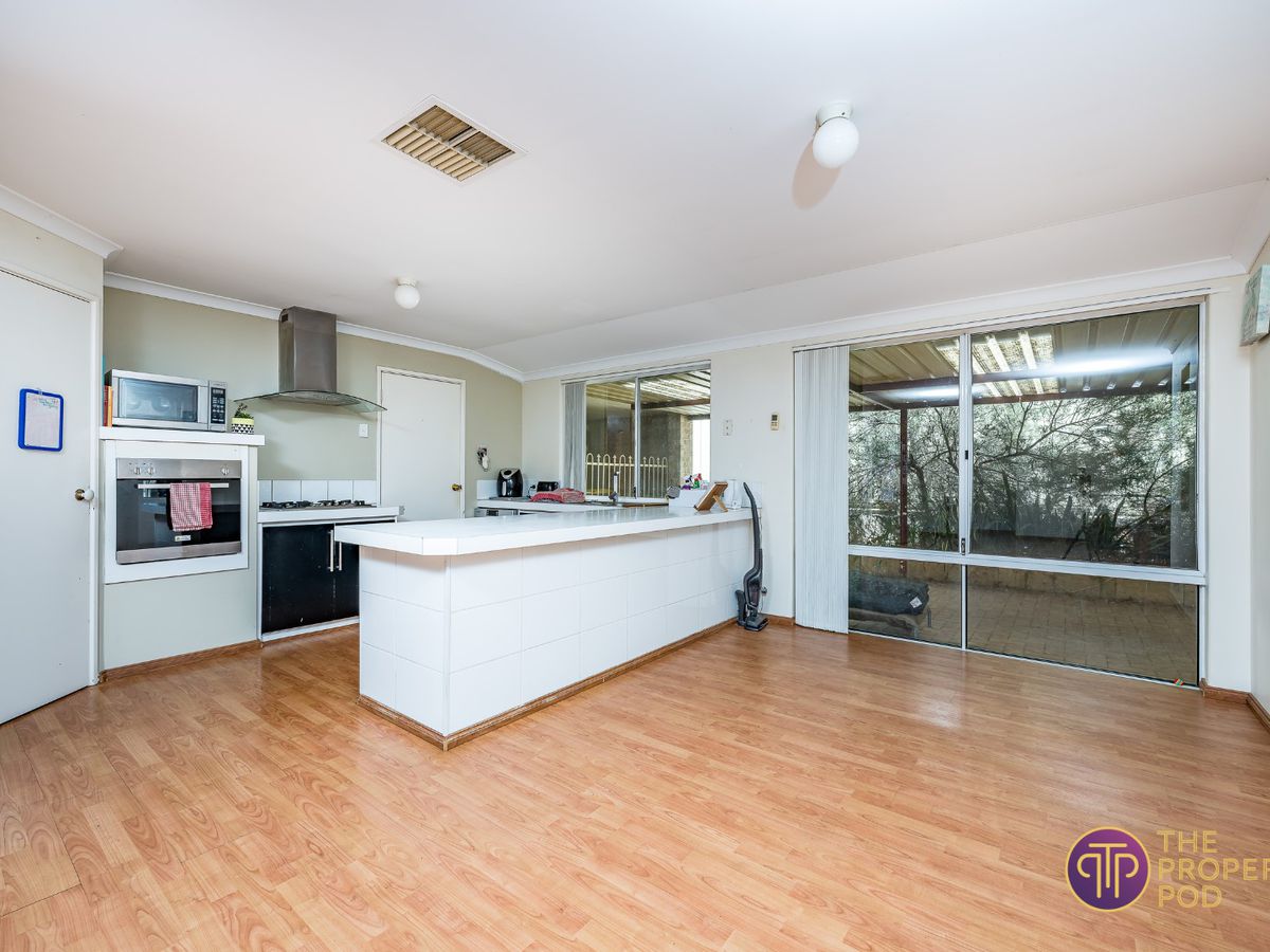 18 Santa Barbara Parade, Quinns Rocks