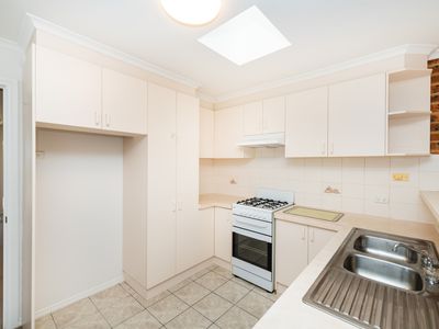 2 / 1 Blackall Avenue, Crestwood