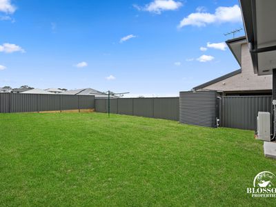 57 Flying Fox Circuit, Oakville