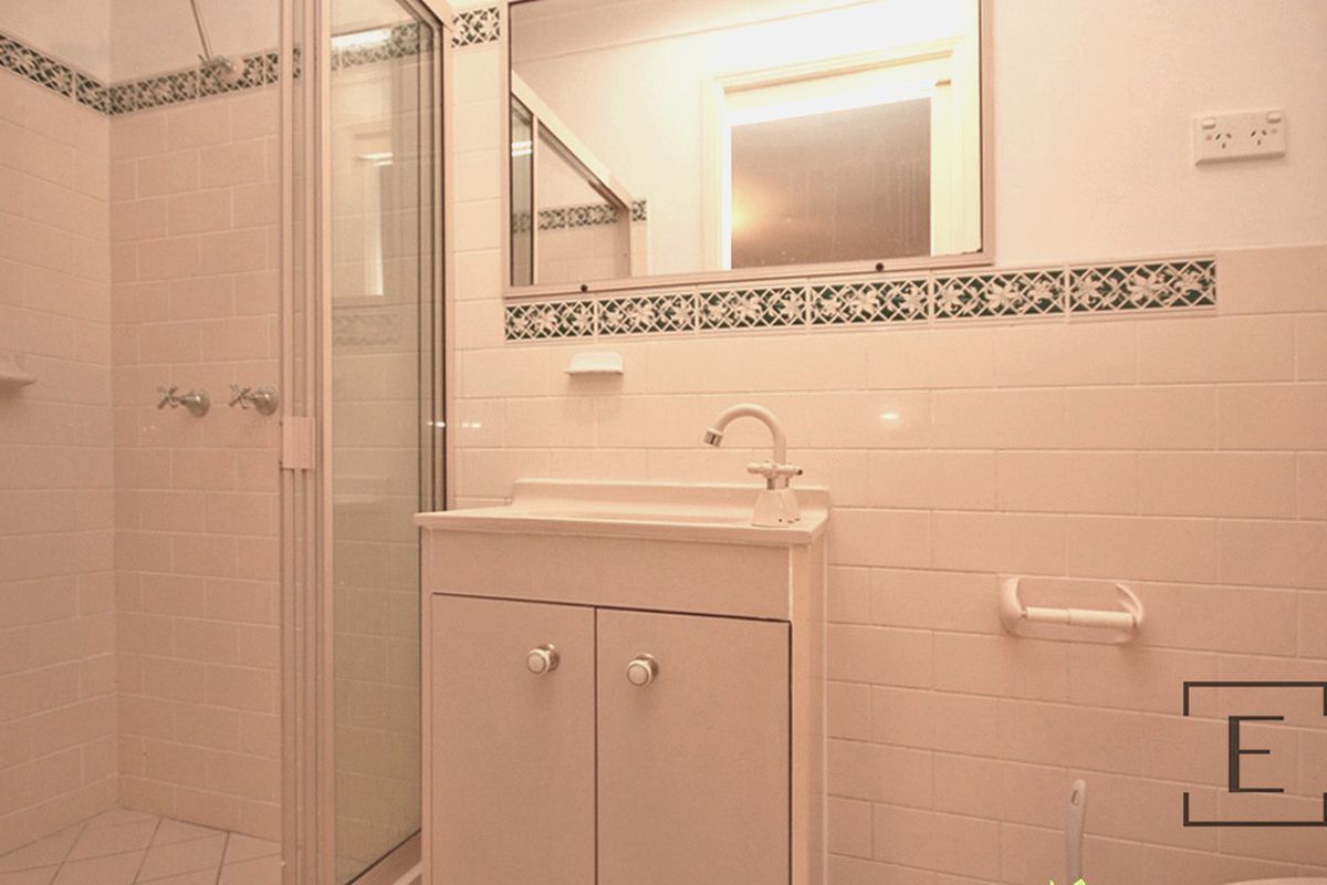 2 / 3 Champion Road, Gladesville