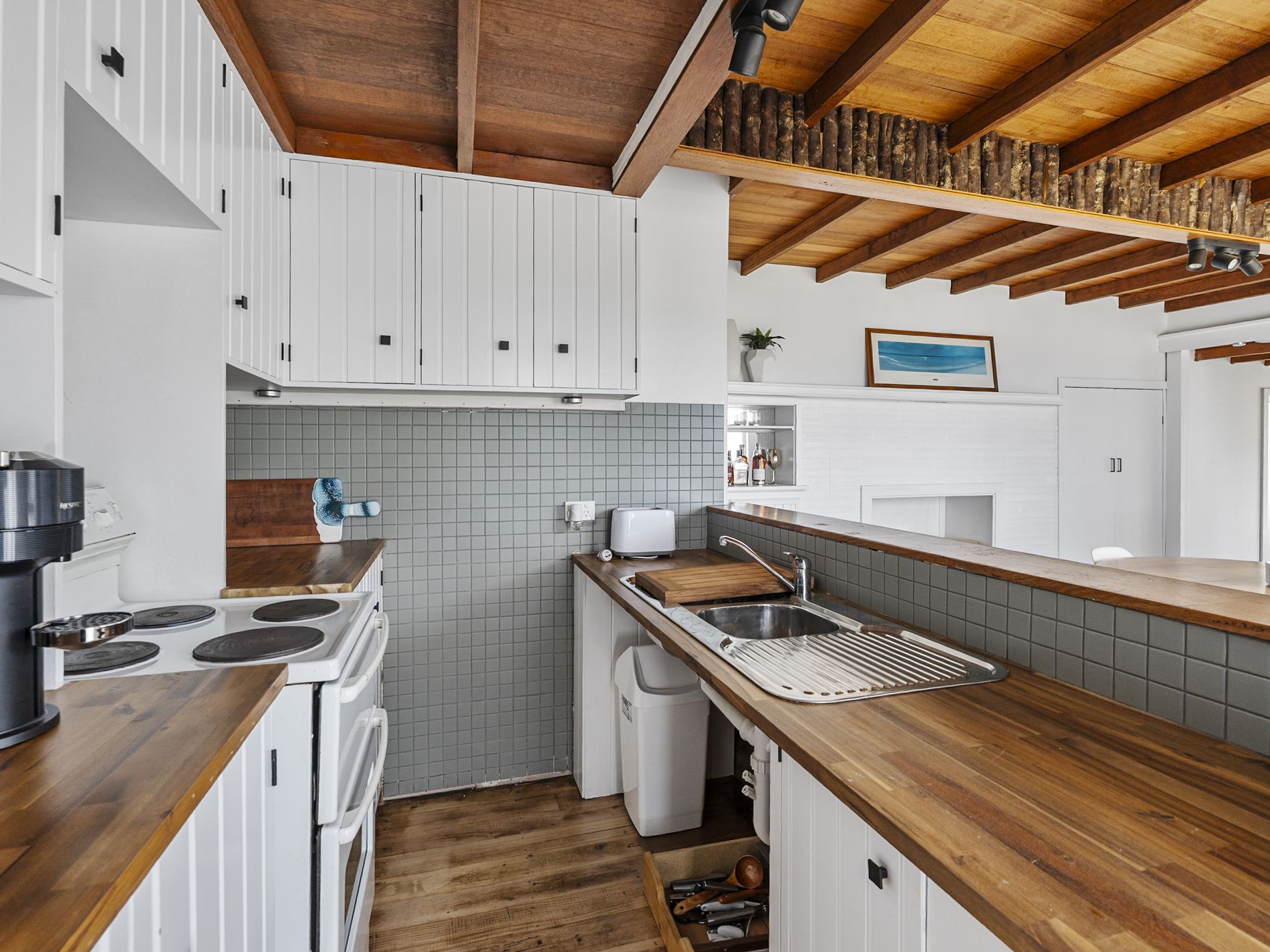 144 Kingfish Beach Road, Southport