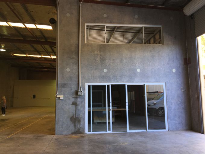 Unit 1, 2, 3 and 4  / 18  Tectonic Crescent , Kunda Park