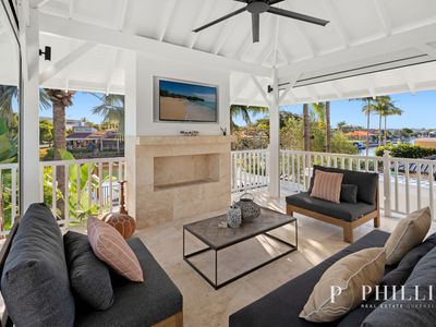 24 Gibraltar Drive, Isle Of Capri