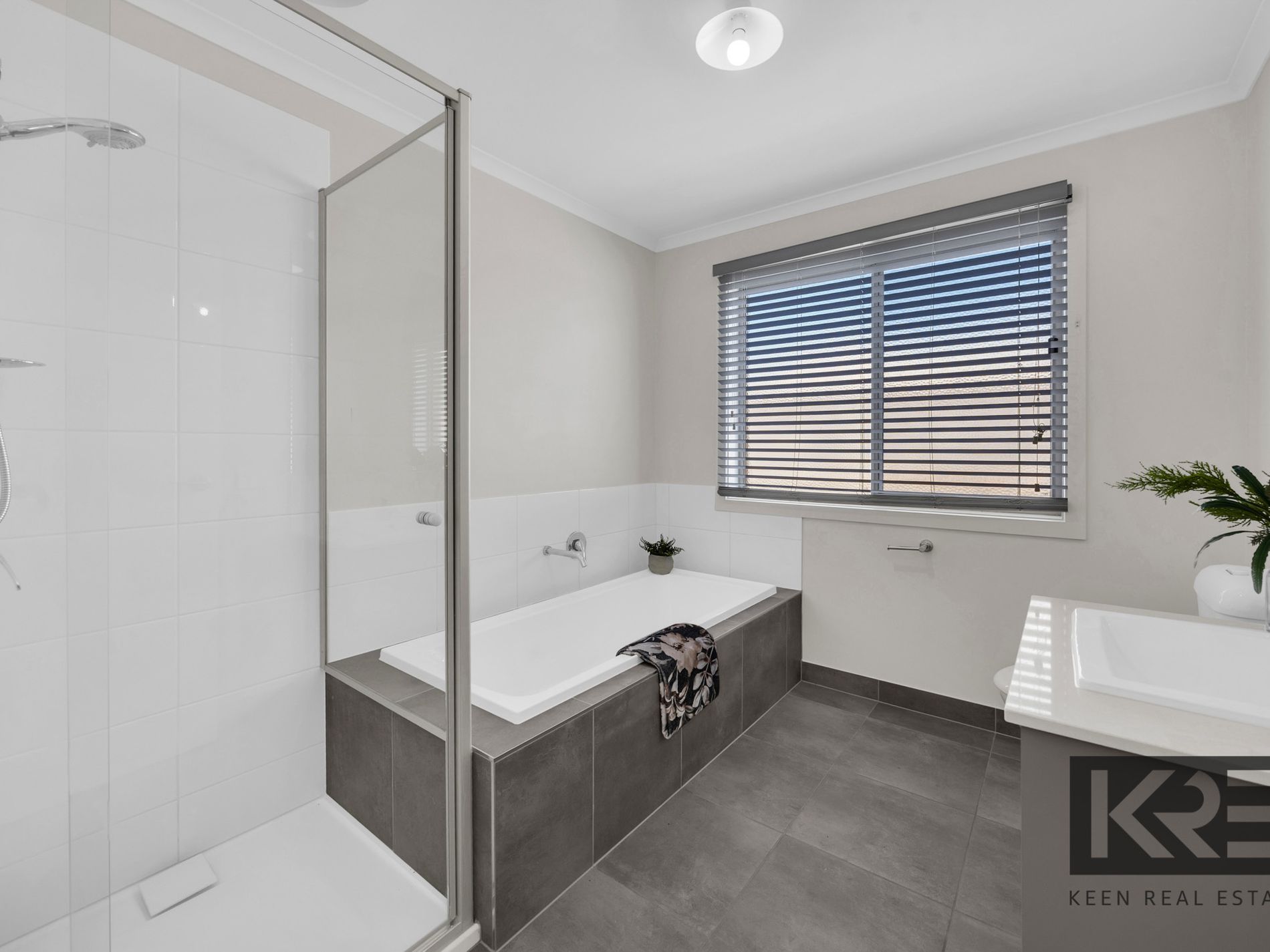 18 Gaudi Boulevard, Corinella