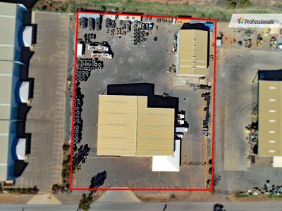 77 Craig Road, West Kalgoorlie