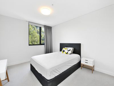 211 / 1 Cullen Close, Forest Lodge