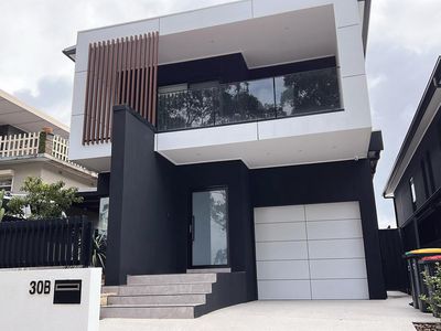 30B Lookout Drive, Mount Pritchard