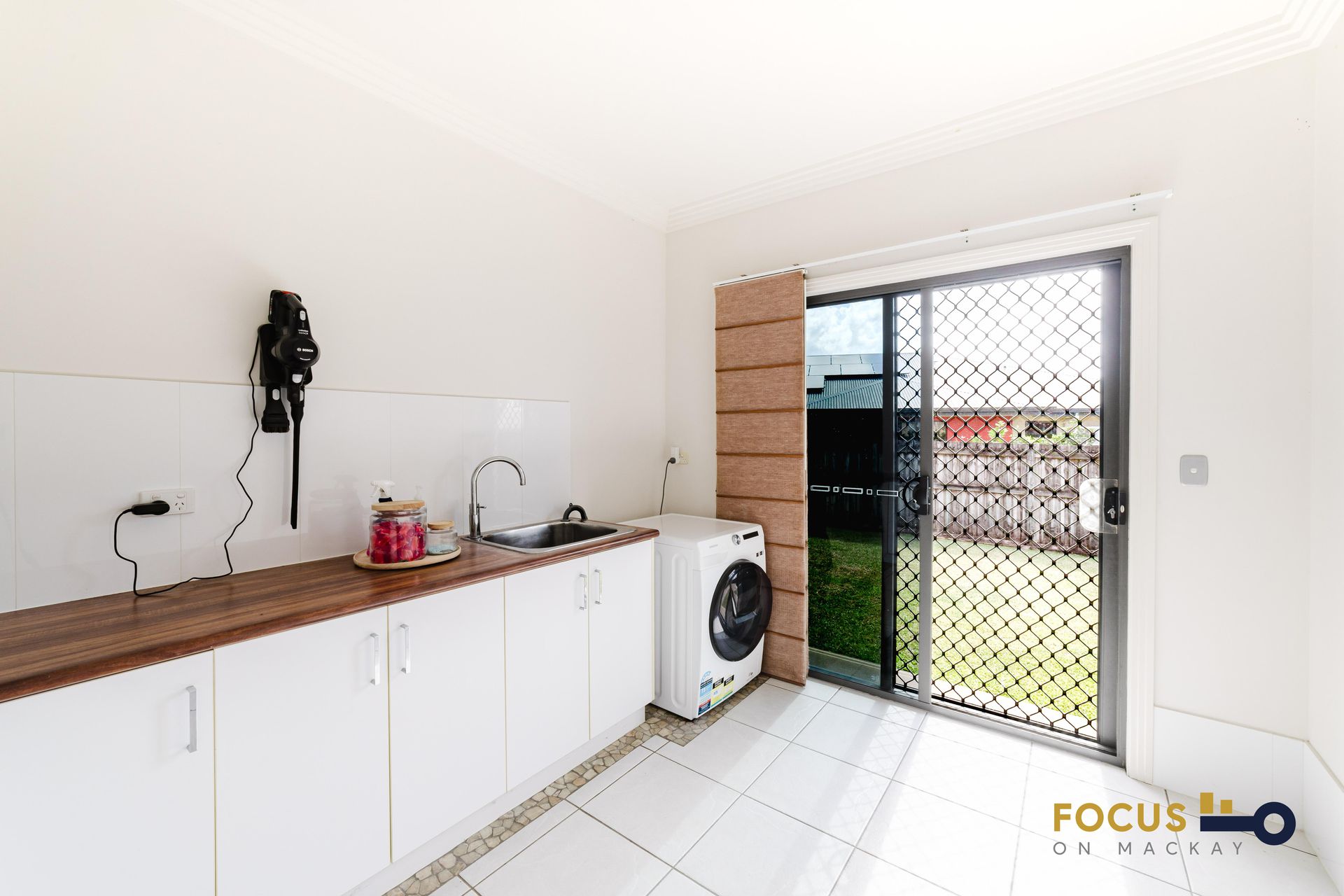 70 Gingham Street, Glenella