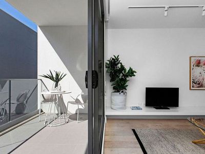 B413 / 810 Elizabeth Street, Waterloo