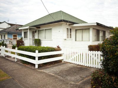 11 West Street, Forster