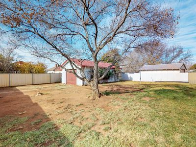 2 CORBETT AVENUE, Dubbo