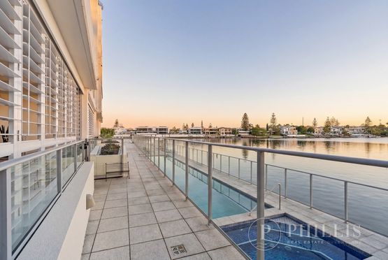 106 / 30 Paradise Island, Surfers Paradise