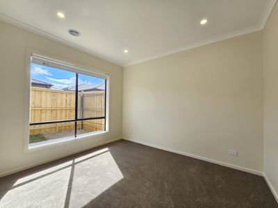 5 Riveting Road, Wyndham Vale