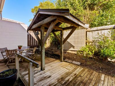 2/63 Ocean View Road, Hillcrest