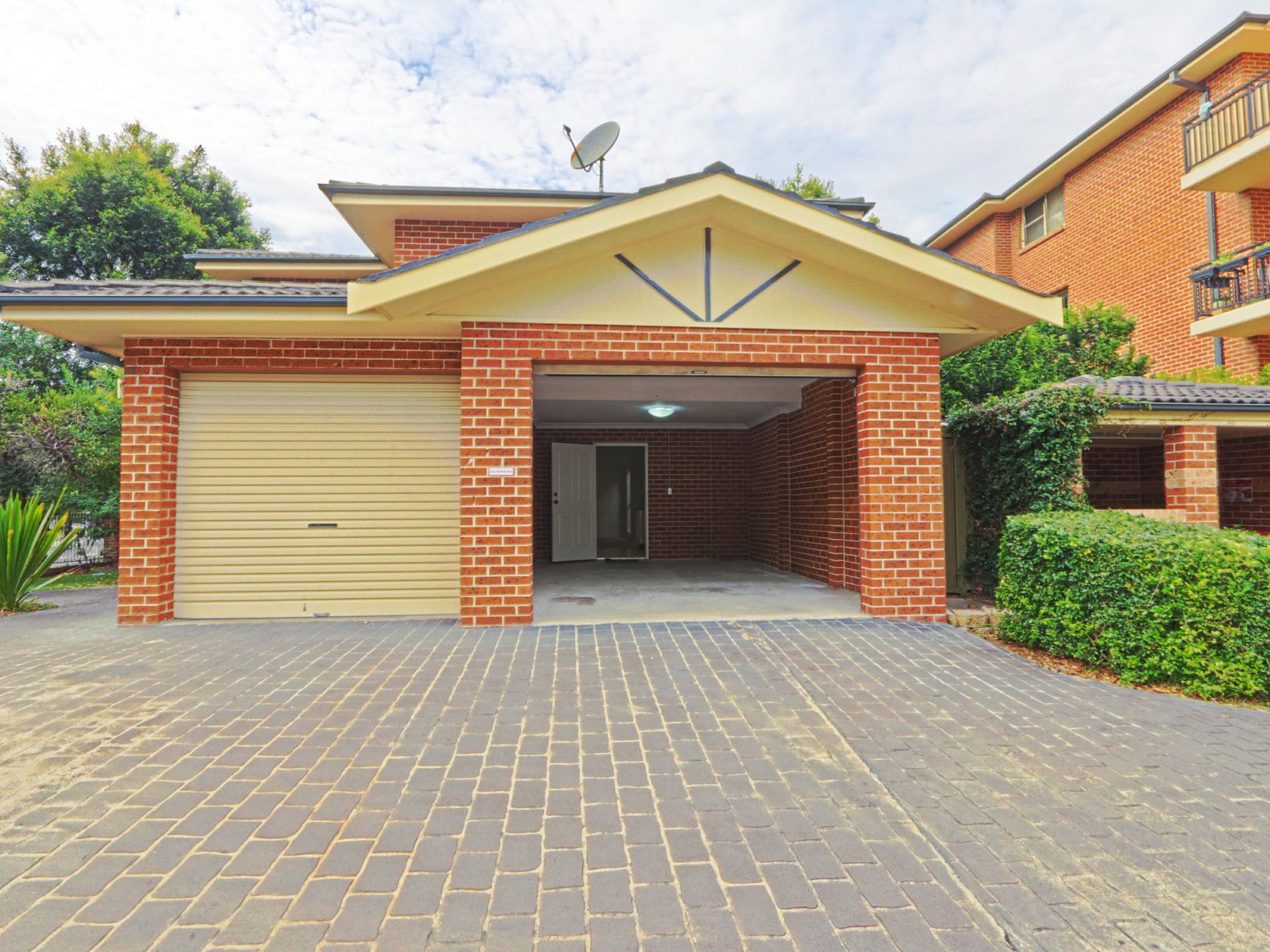 1 / 32-34 Wolli Creek Road, Banksia