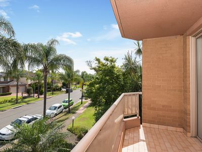17 / 12 Frank Oliveri Drive, Chipping Norton