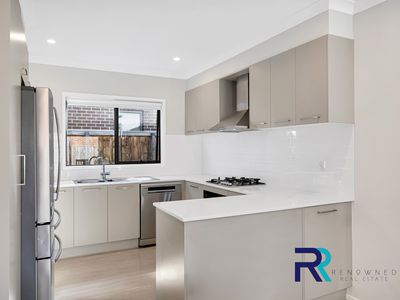 4 TAPIOCA STREET, Manor Lakes