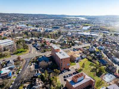 11 High Street, Launceston