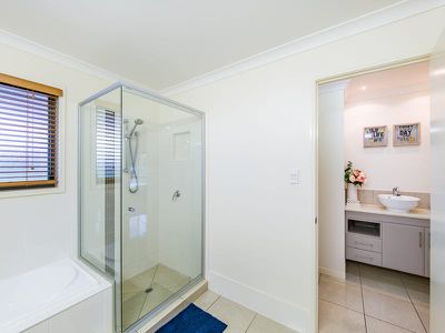 159-161 Premier Drive, Kingaroy