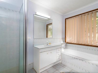 6 Rosewood Avenue, Bangalow