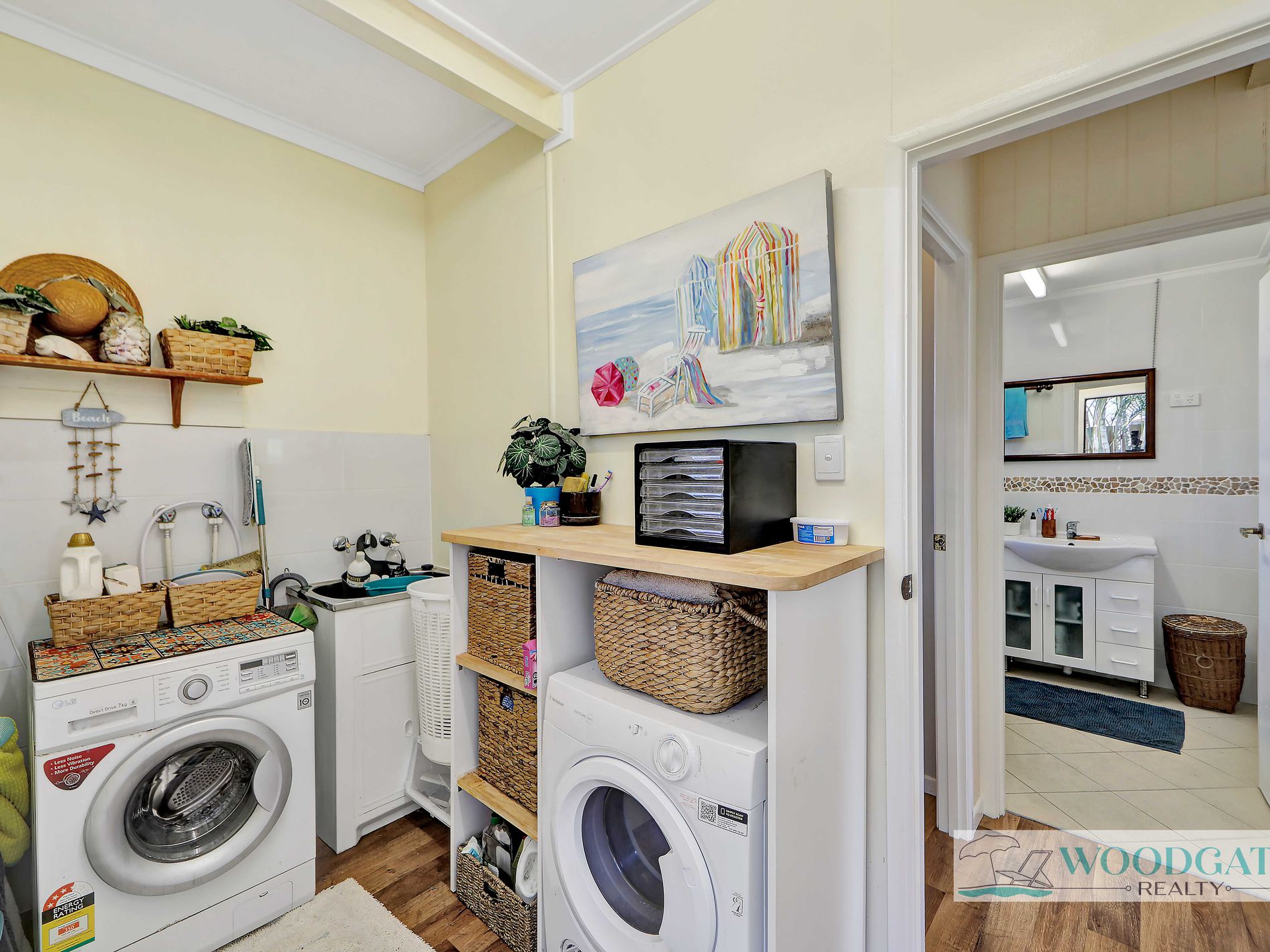 104 Esplanade, Woodgate