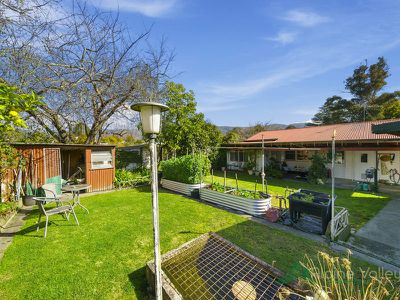 14 Lakeside Avenue, Mount Beauty