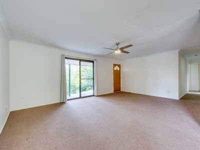 4 Sherwood Crs, Bellbird Park