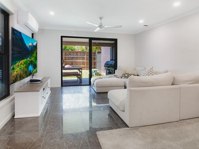 22 / 18 Tian Crescent, Upper Coomera